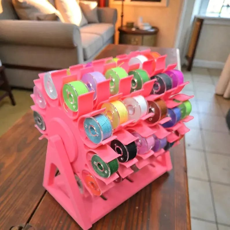 🔥 Last Day 49% OFF - 🧵 Rotating Bobbin Thread Organizer