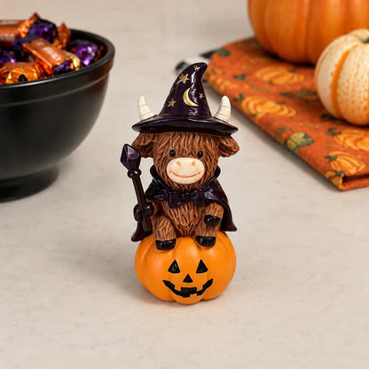 🔥Last Day 50% OFF 🐮Halloween Highland Cow Witch Ornament – Spooky-Cute Tabletop Decor for Mantel, Shelf & Candy Station