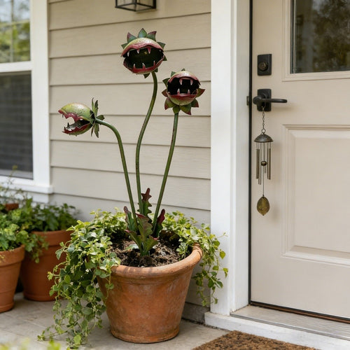 Whimsical Metal Venus Flytrap Garden Stake