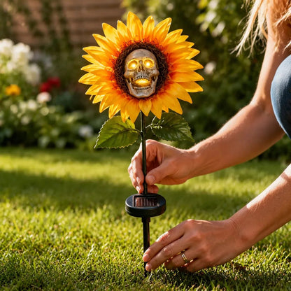 🌻 Solar Sunflower Skull Stake Light - Illuminate Your Halloween with Spooky Charm!