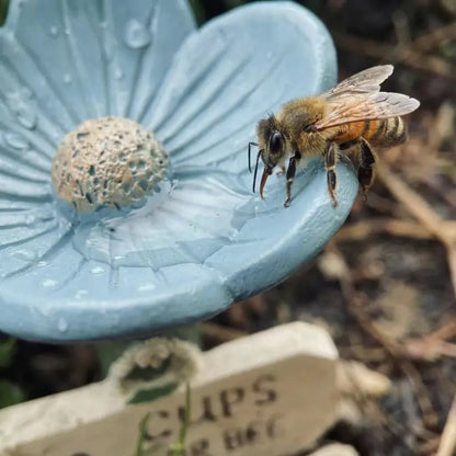 🌸Flower-Shaped Bee Watering Station🐝