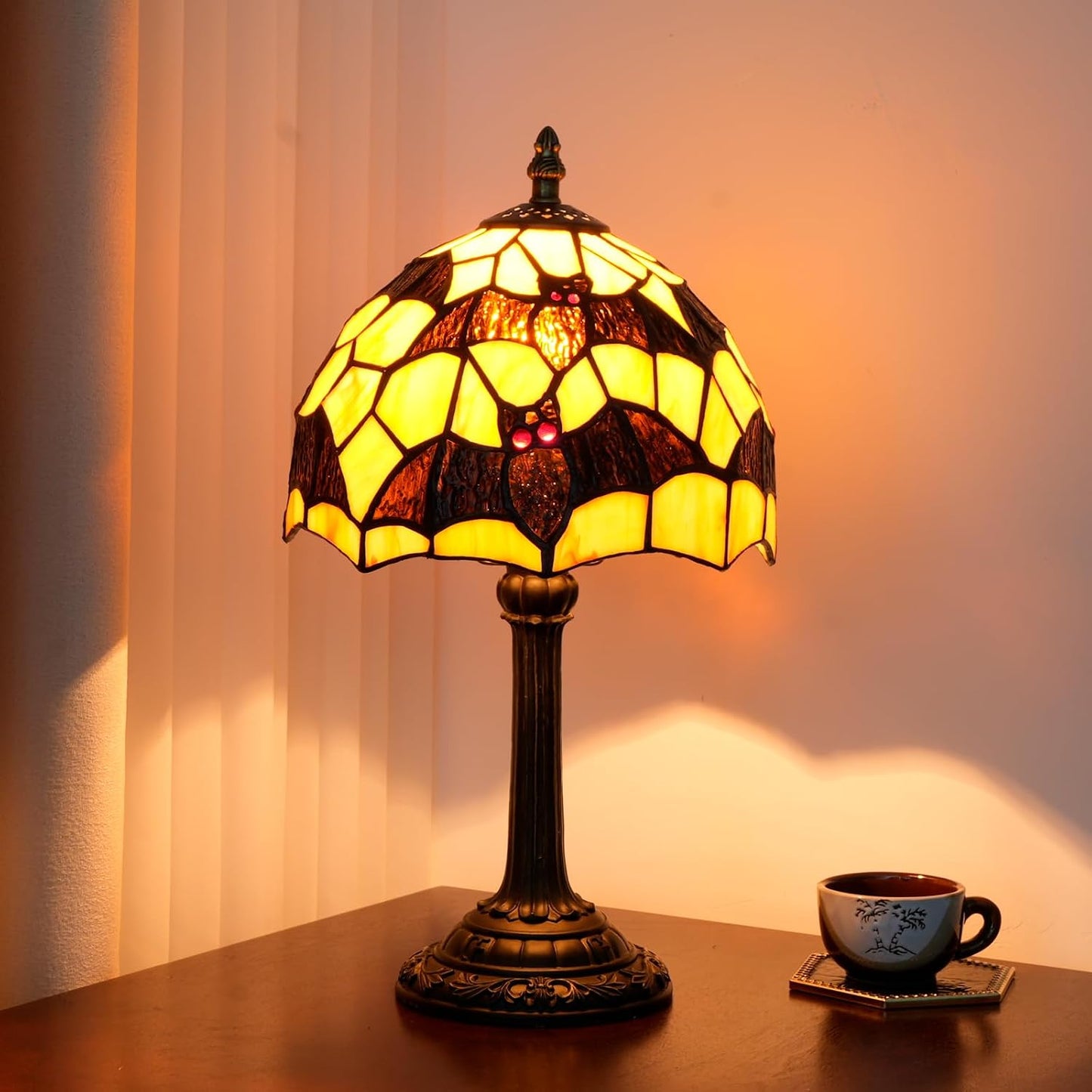 A Warm Vintage Pumpkin Glow For Your Halloween Home