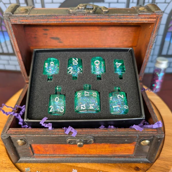 🎲🌙Crescent Moon Liquid Core Potion Dice Sets🧪