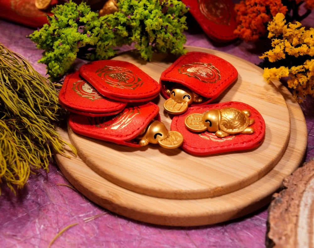 2026 Golden Turtle Charm – Bites onto Luck, Never Lets Go